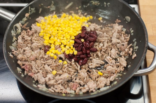 Chili con carne zapiekane z tortillą - Krok 2