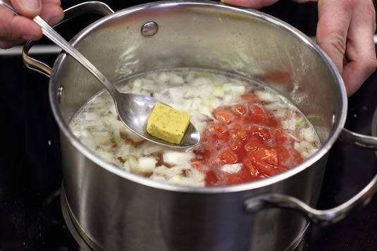 Krem z pomidorów z mozzarellą - Krok 1