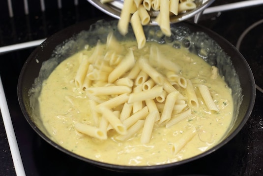 Makaron w sosie curry z kurczakiem - Krok 4