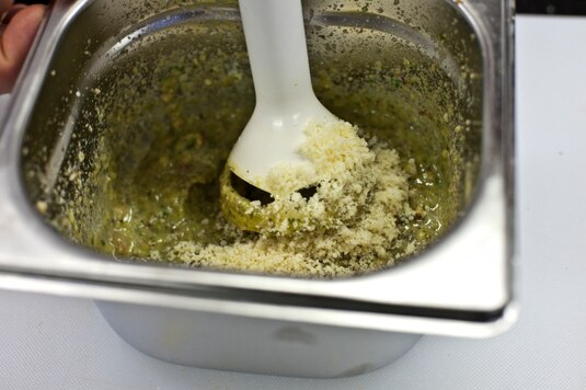 Tagliatelle z orzechowym pesto - Krok 3