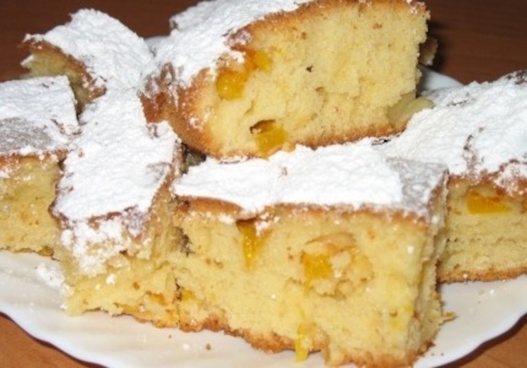 Przepis na Pyszne ciasto z brzoskwiniami Pyszne ciasto z brzoskwiniami