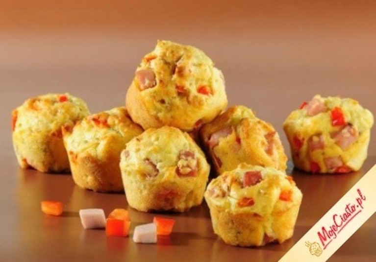 Przepis na Wytrawne muffinki z szynką Wytrawne muffinki z szynką