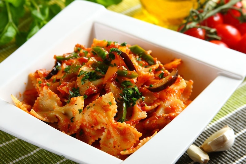 Farfalle z grillowanymi warzywami