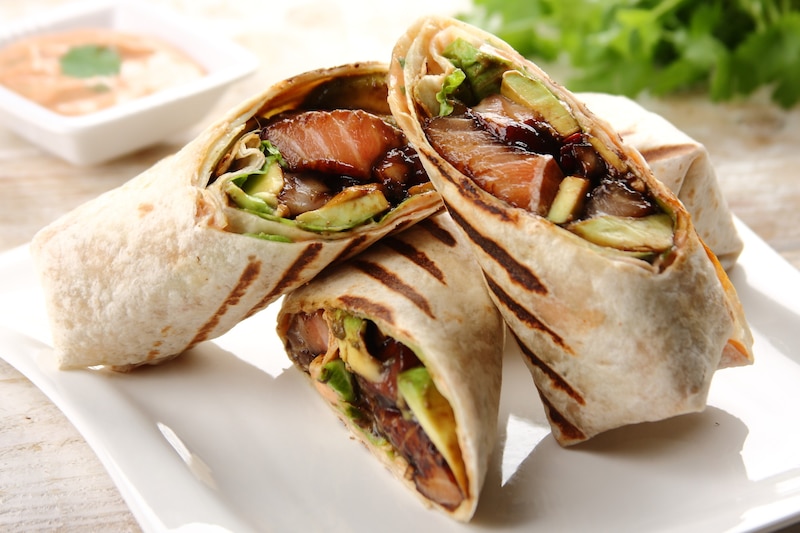 Tortilla z łososiem